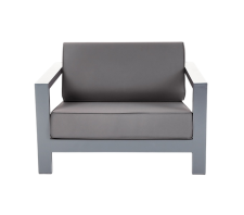 Кресло плетеное для уличных кафе и ресторанов